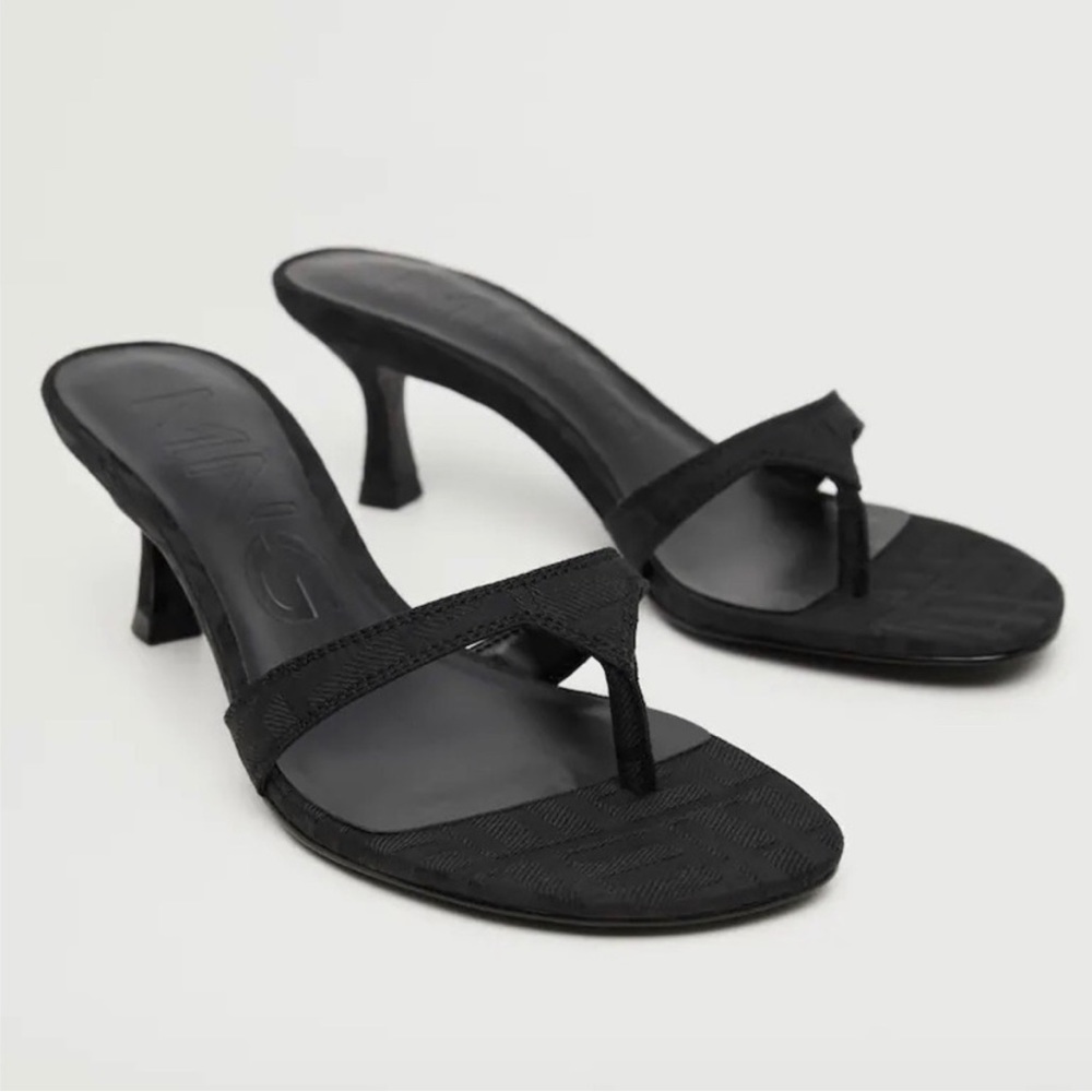 Mango Black Kitten Heel Thong Sandals 9.5